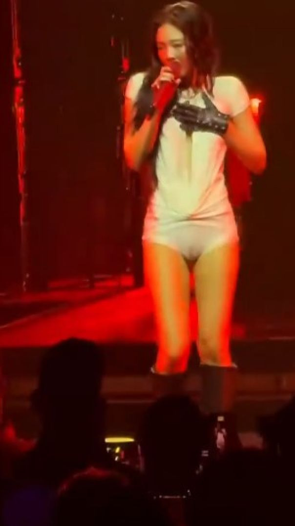 Di bawah panggung ada kebahagiaan #jennie #la #konser #lagu baru #jennie #jenniekim